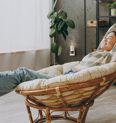Relax and enjoy in the aromatherapy atmosphere of essential oils - 